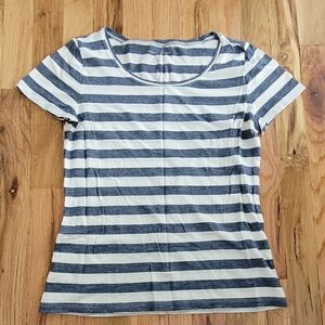 💙3 for $30💙 Ann Taylor Striped Round Neck Tee Small
